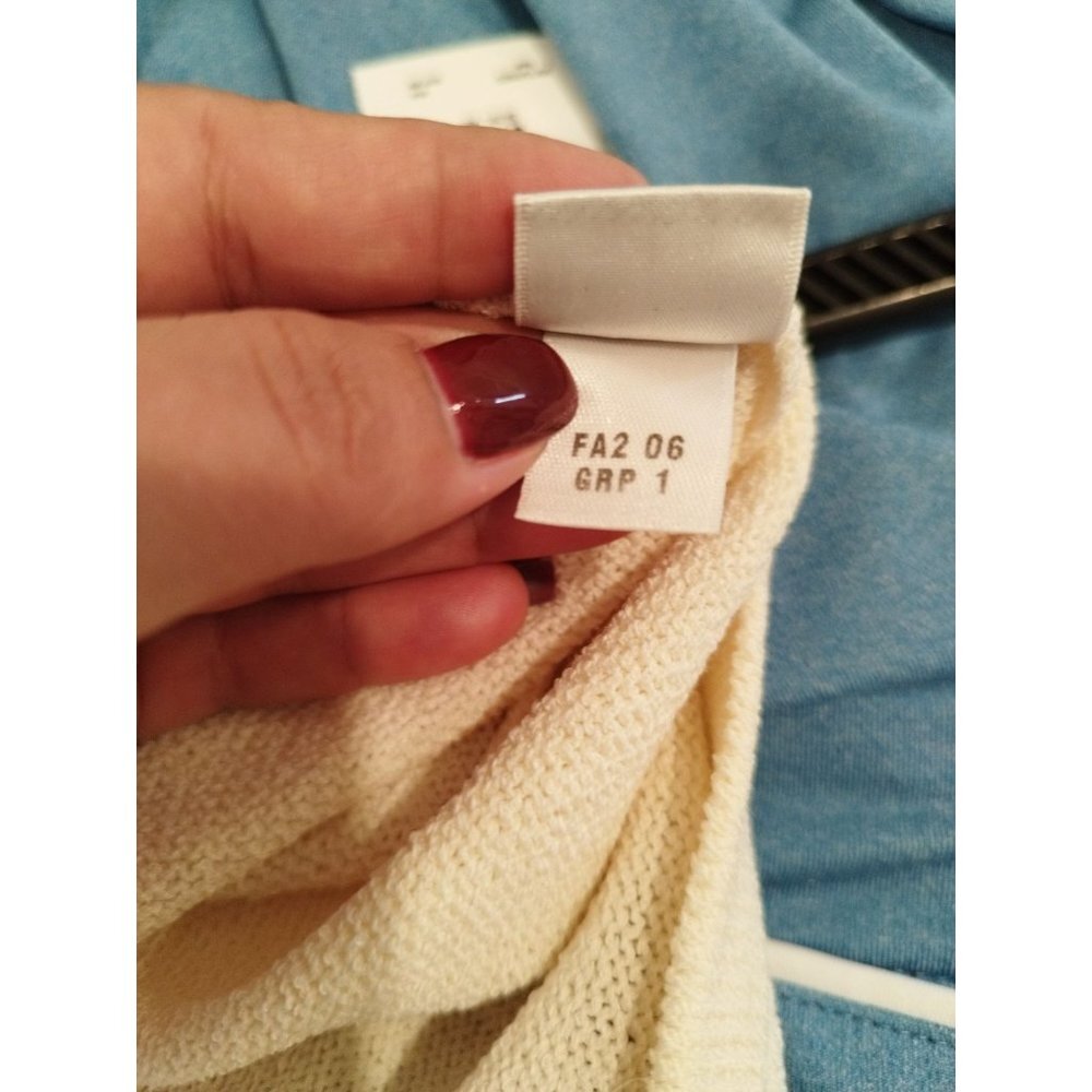 St. John Santana Knit Ivory Crop Length Tank Scoop Neck and Side Slit Top XL - Picture 7 of 12